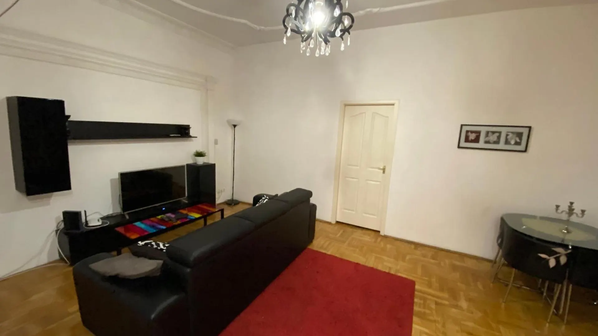 Come & Stay Apartments And Rooms City Center Budapest 0*,  Hungría